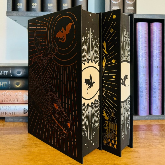 Fairyloot Exclusive Fourthwing +Fairyloot Exclusive Iron Flame by Rebecca Yarros - Picture 4 of 13